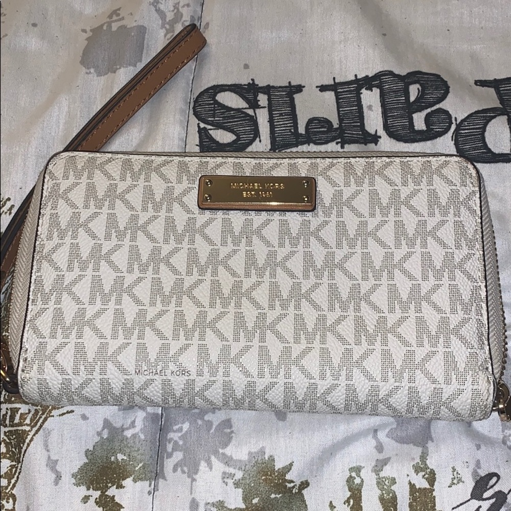 Michael Kors wristlet/Wallet